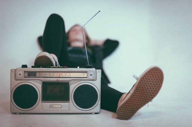 Czy młodzi ludzie słuchają radio?